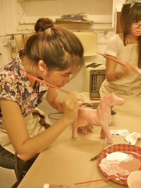 Jamie painting her taka horse at Craft MNL's first Etsy Craft Party (last year).