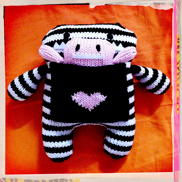 How cute is this knitted plushie?  