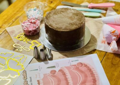 Sip ‘n Swirl: Valentine’s Cake Decorating Workshop