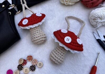 Basic Crochet: Mini Mushroom Pouch | P1,950